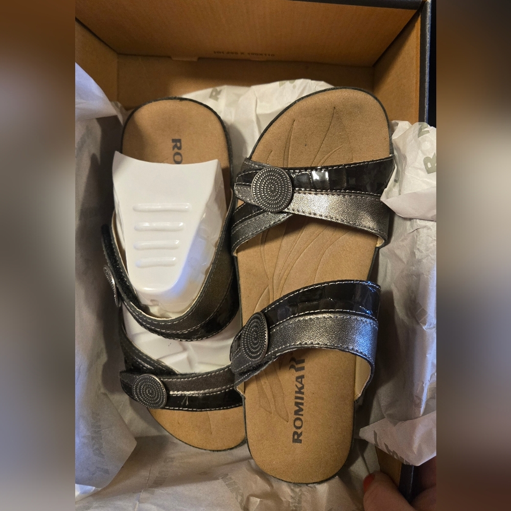 Romika Black & Silver Sandals | Size 37 (6.5) - New in Box